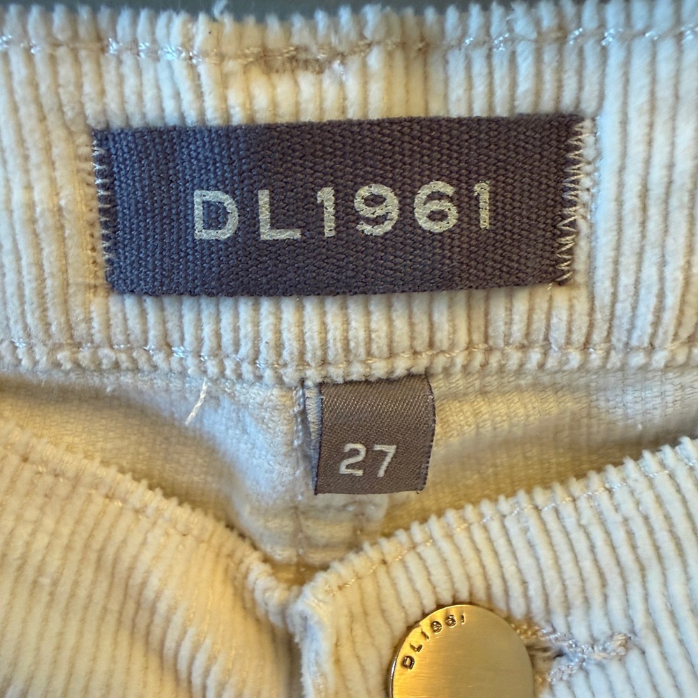 NWT DL1961 Rachel Flare Ultra High Rise 35" Eggshell Corduroy Size 27 - Picture 2 of 5
